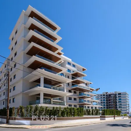 The Mackenzie Azure 2br Near & Pool Larnaca