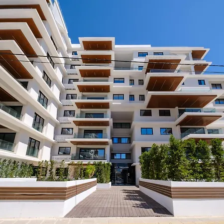 Apartament The Mackenzie Azure 2br Near & Pool
